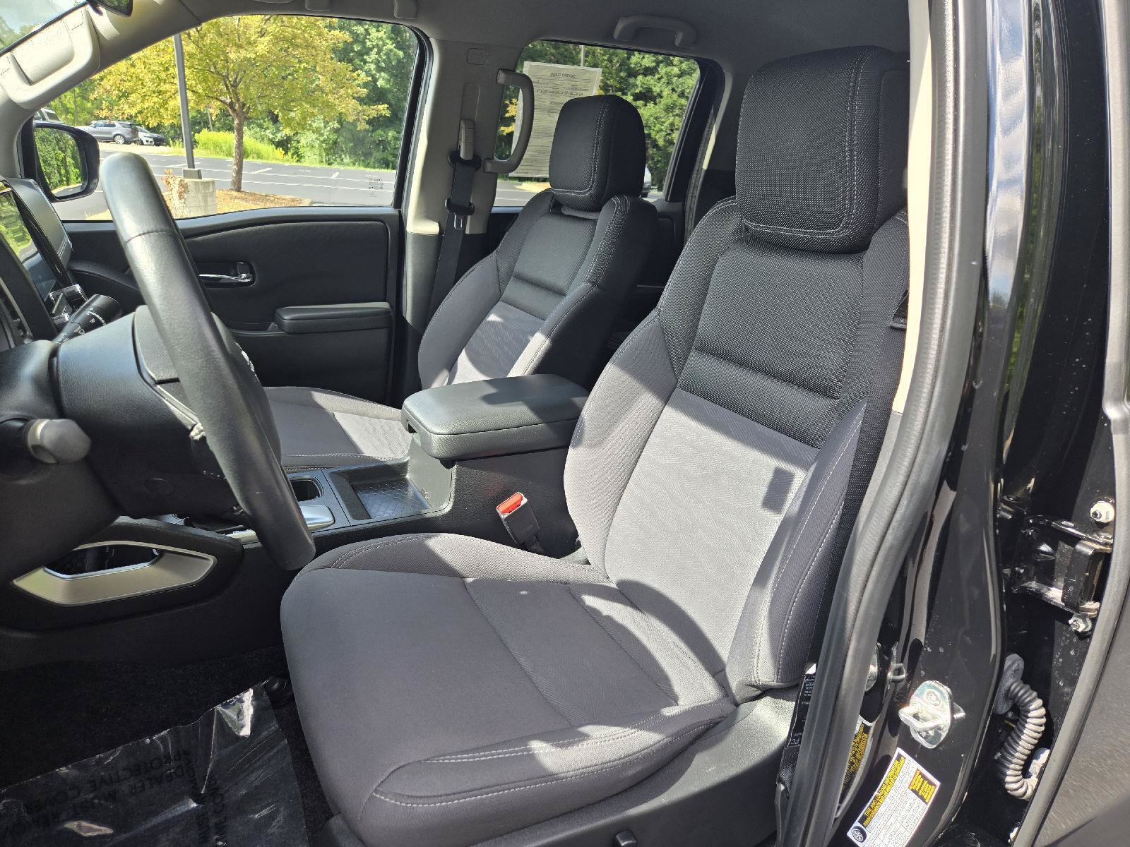 Used 2023 Nissan Frontier SV w/ SV Convenience Package AWD/4WD image 11
