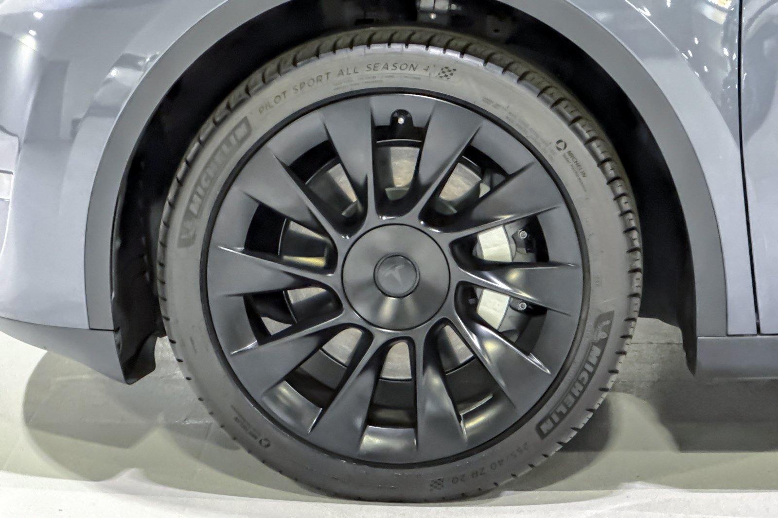 Used 2023 Tesla Model Y Long Range AWD/4WD image 13