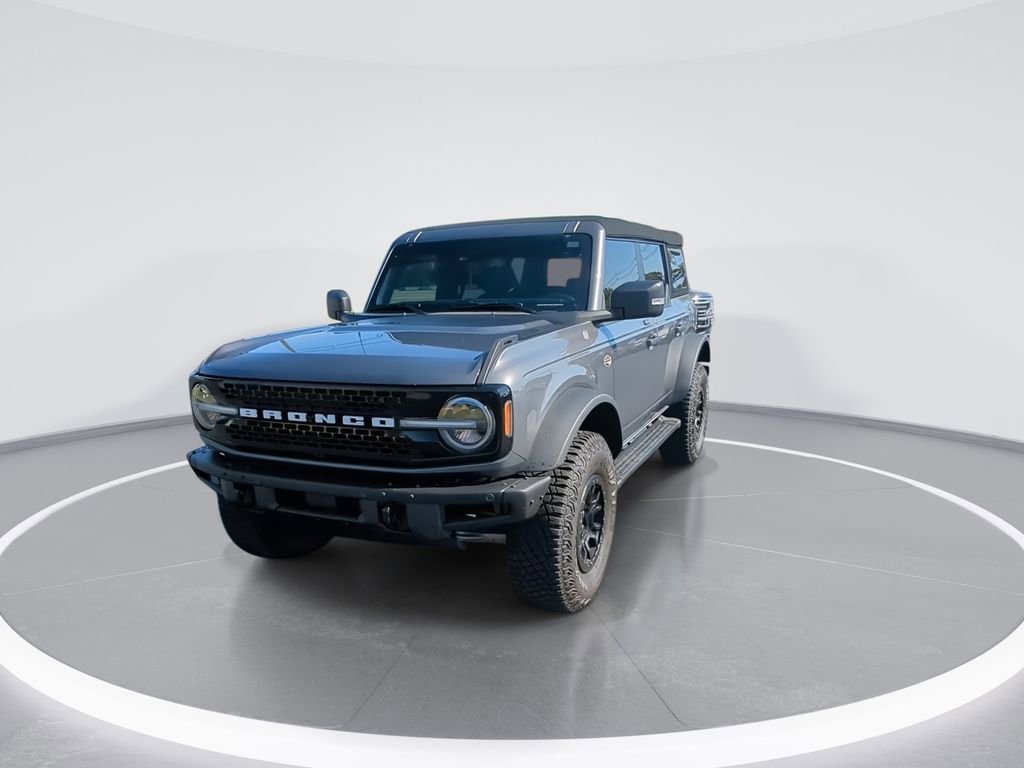 Used 2022 Ford Bronco Wildtrak image 3