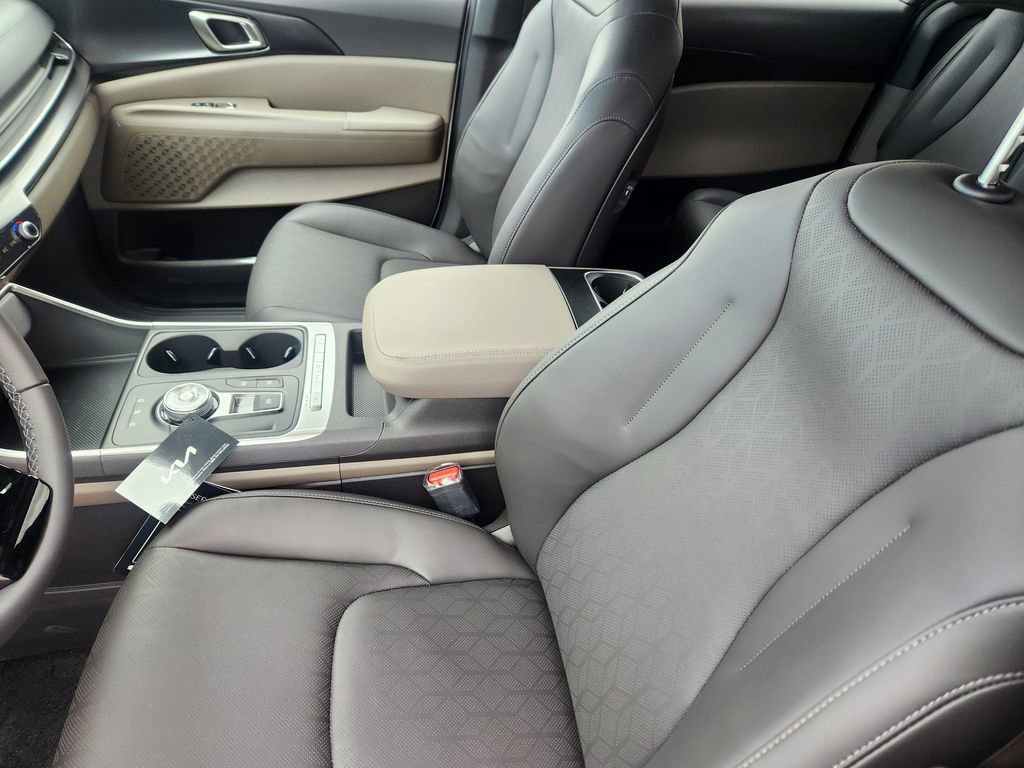 New 2026 Kia Carnival LXS image 8