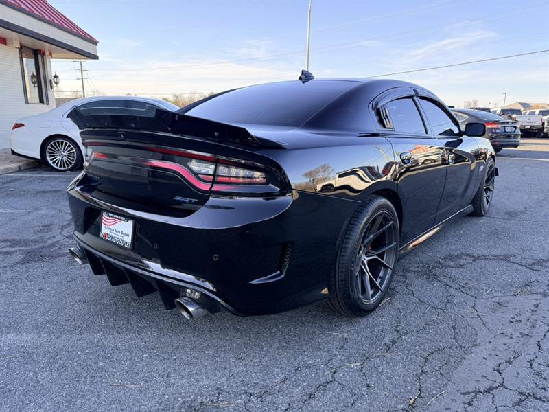 Used 2017 Dodge Charger R/T Scat Pack RWD image 5