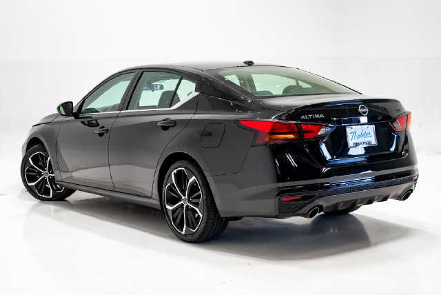 Used 2025 Nissan Altima 2.5 SR FWD image 3