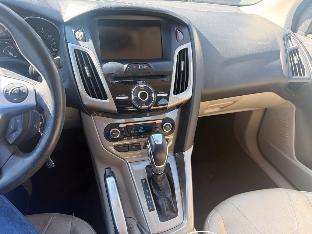Used 2012 Ford Focus SEL FWD image 4