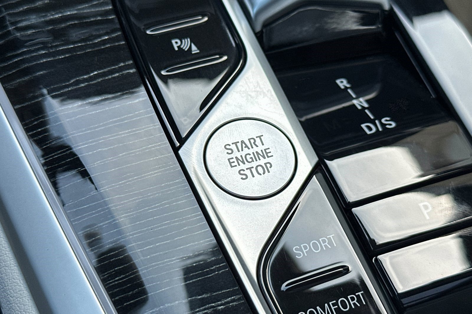 Certified 2024 BMW X5 sDrive40i w/ M Sport Package image 29