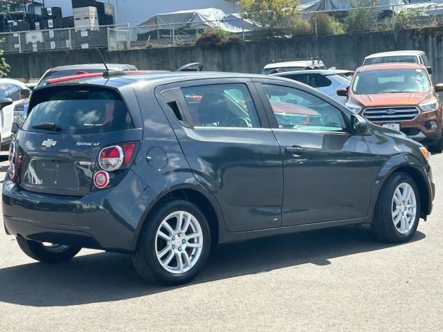 Used 2015 Chevrolet Sonic LT w/ Fun and Sun Package FWD image 13