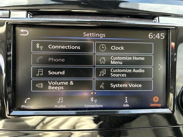 Used 2022 Nissan Rogue Sport S FWD image 33