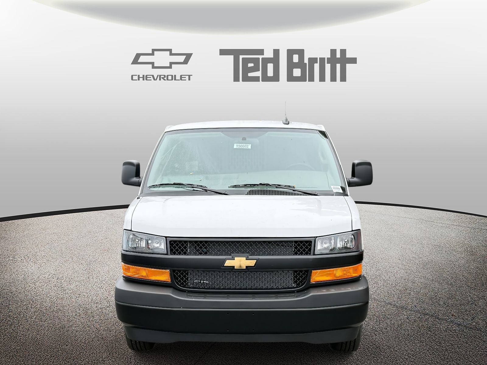 New 2025 Chevrolet Express 3500 Extended RWD image 2