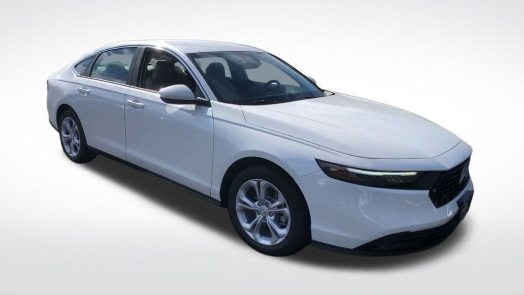 Used 2025 Honda Accord LX image 2