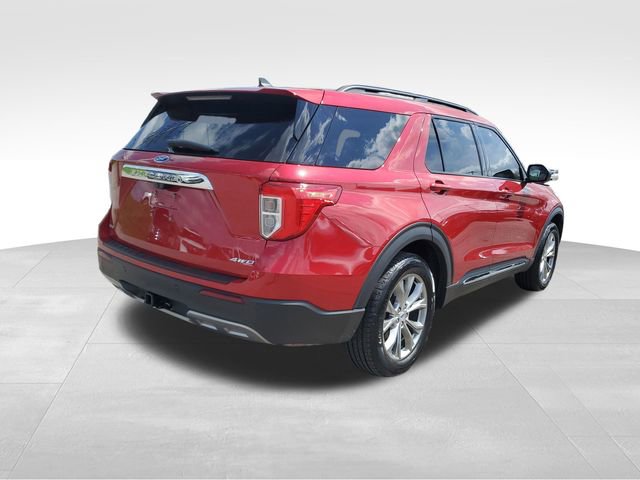 Used 2023 Ford Explorer XLT w/ Equipment Group 202A AWD/4WD image 4