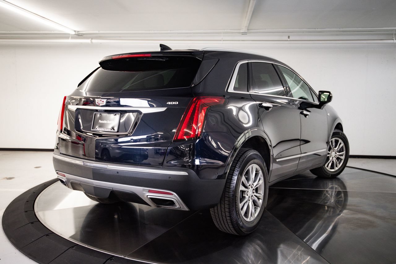 Used 2022 Cadillac XT5 Premium Luxury w/ Technology Package FWD image 7