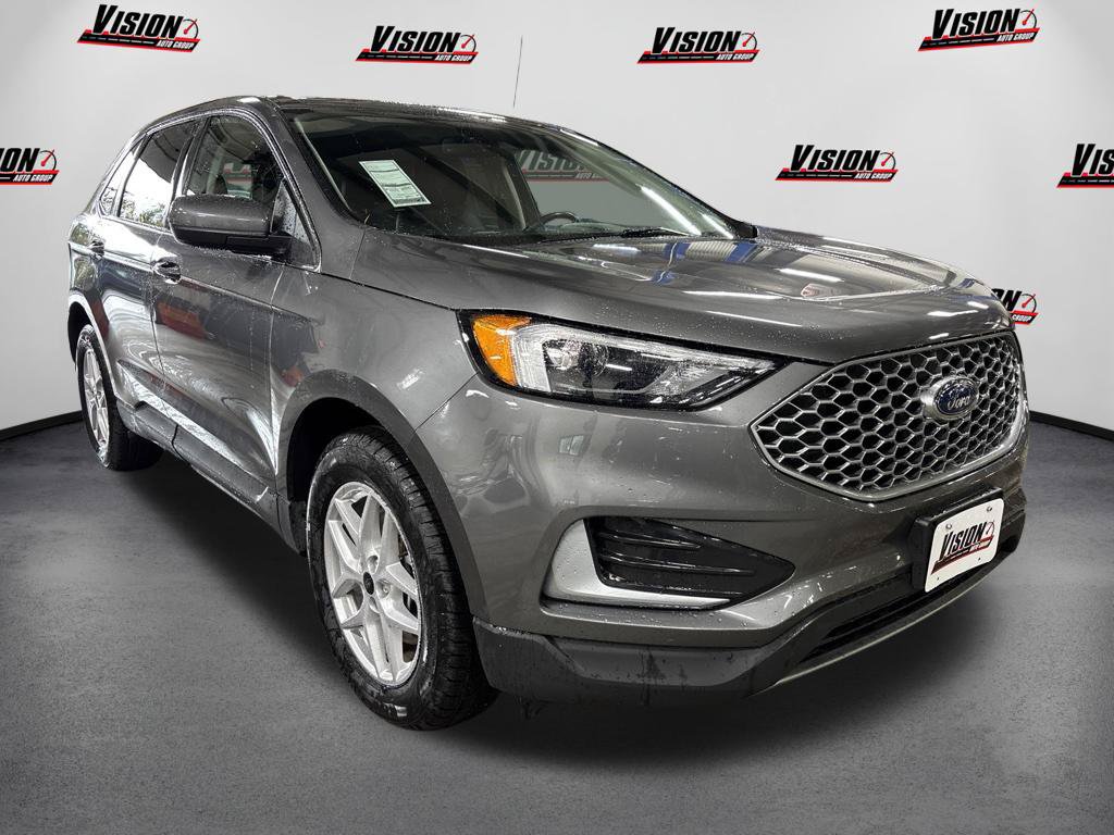 Used 2024 Ford Edge SEL AWD/4WD image 3