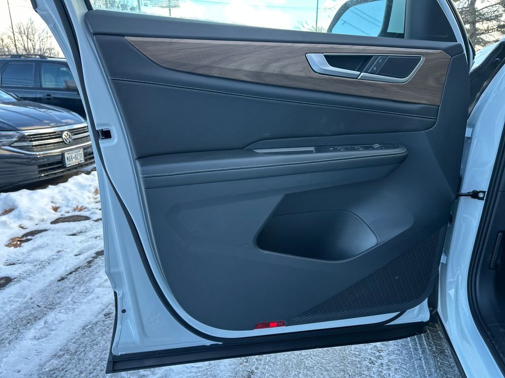 New 2026 Volkswagen Atlas SE image 5