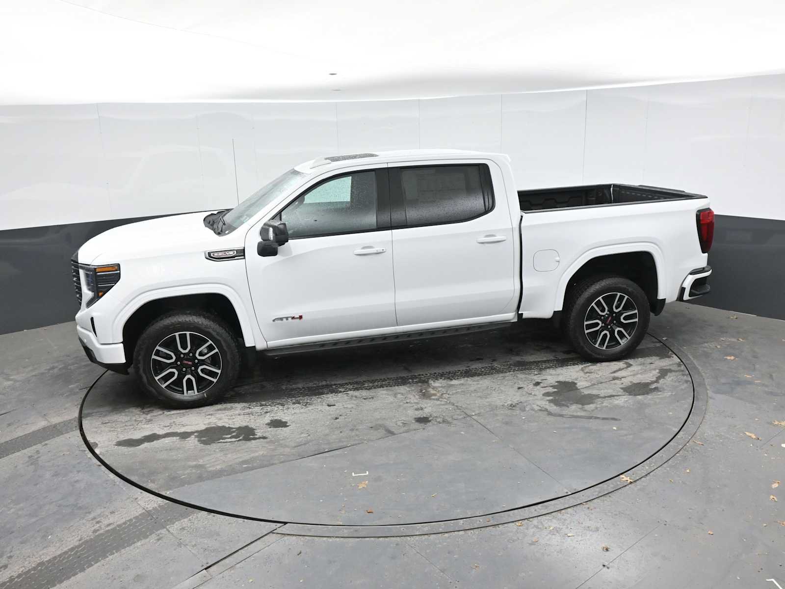 New 2026 GMC Sierra 1500 AT4 w/ AT4 Premium Package AWD/4WD image 29