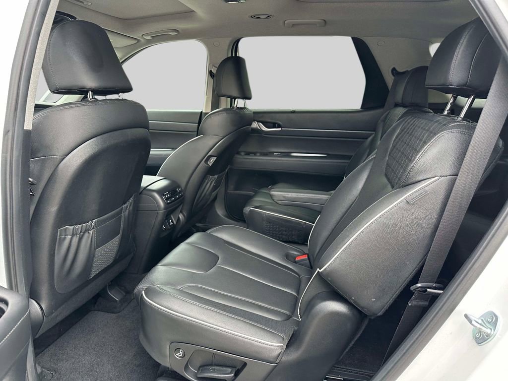 Used 2024 Hyundai Palisade Limited AWD/4WD image 14