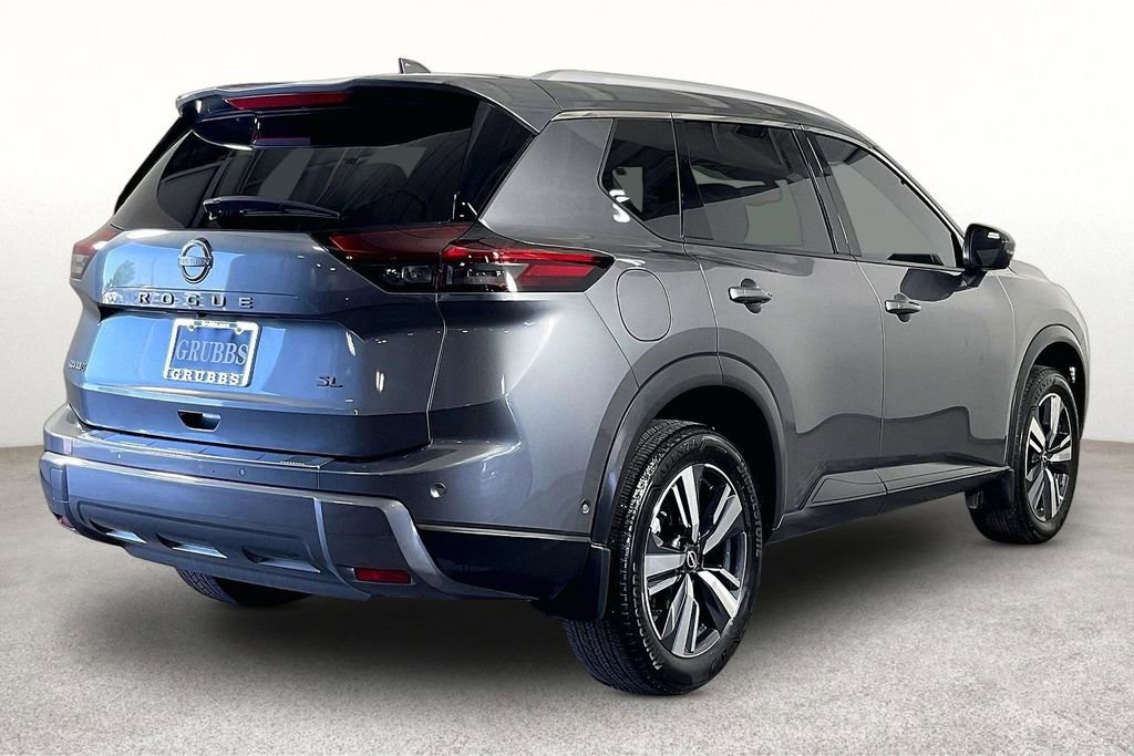 Certified 2024 Nissan Rogue SL FWD image 2