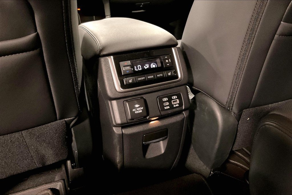Used 2025 Subaru Ascent Bronze Edition AWD/4WD image 31