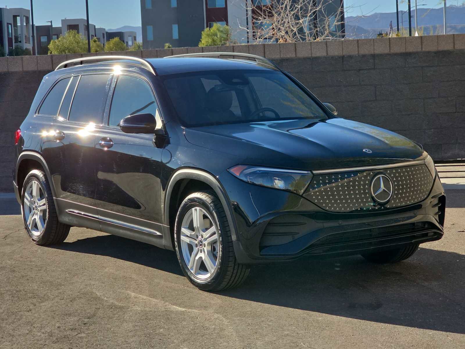 Used 2024 Mercedes-Benz EQB 250+ image 3