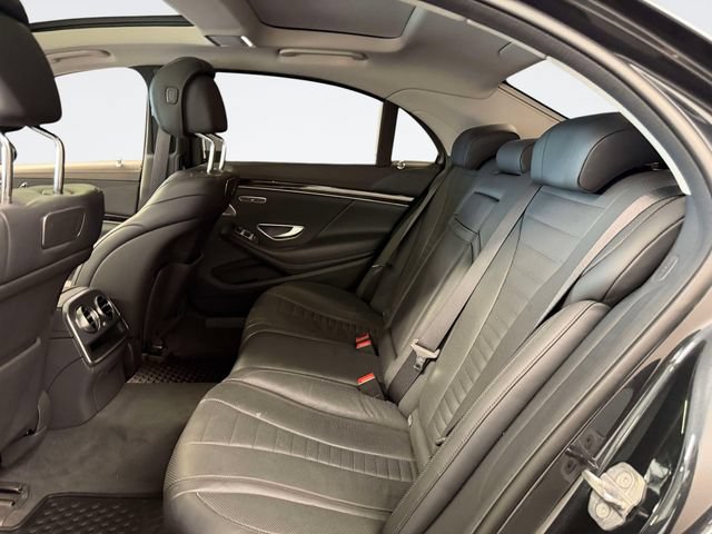 Used 2019 Mercedes-Benz S 560 4MATIC Sedan image 12