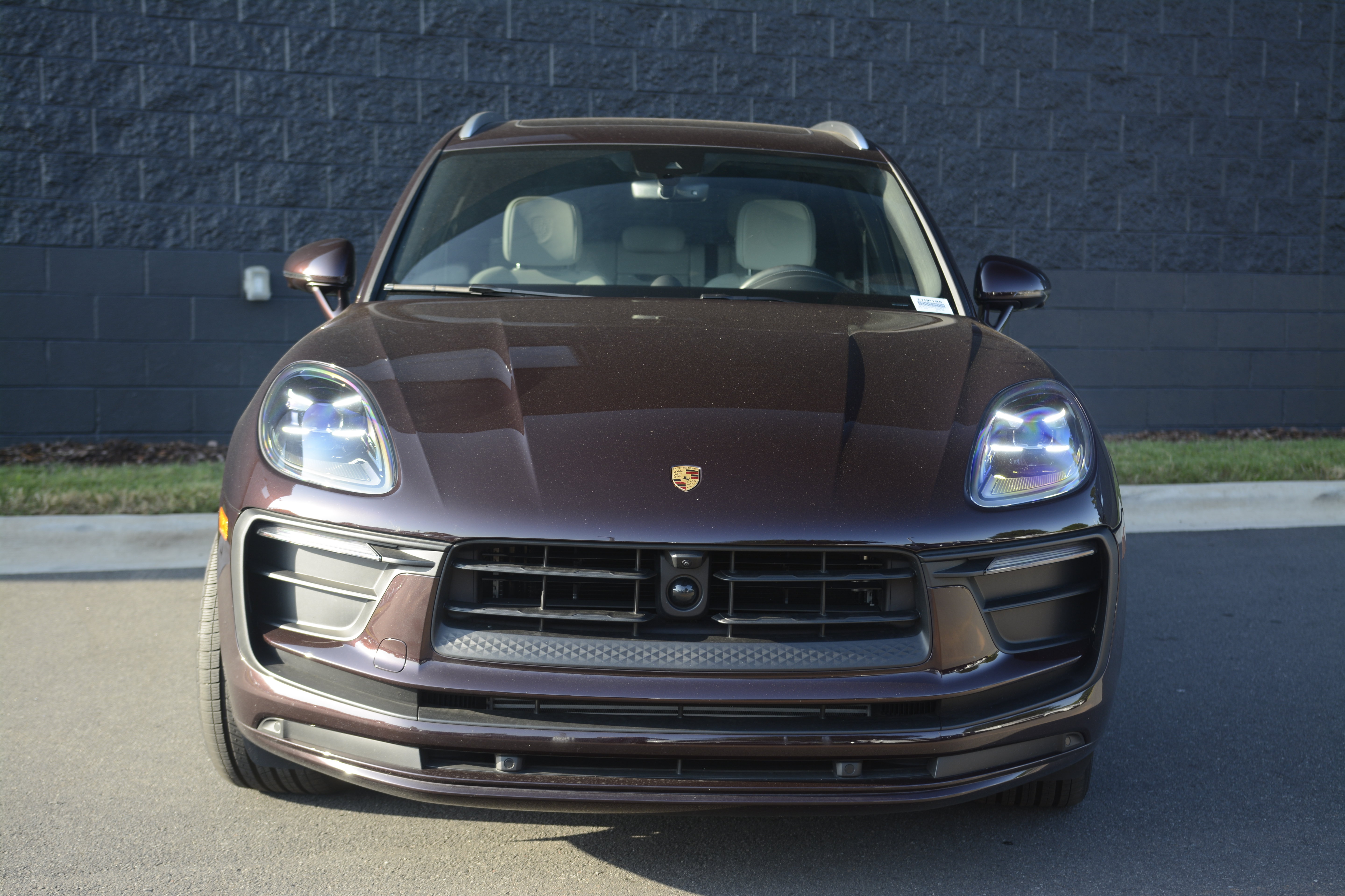 Certified 2026 Porsche Macan AWD/4WD image 10