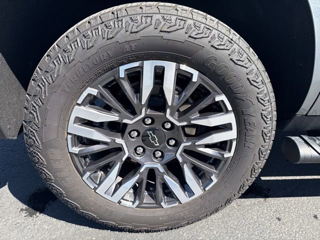 Used 2026 Chevrolet Tahoe Z71 w/ Comfort Package image 34