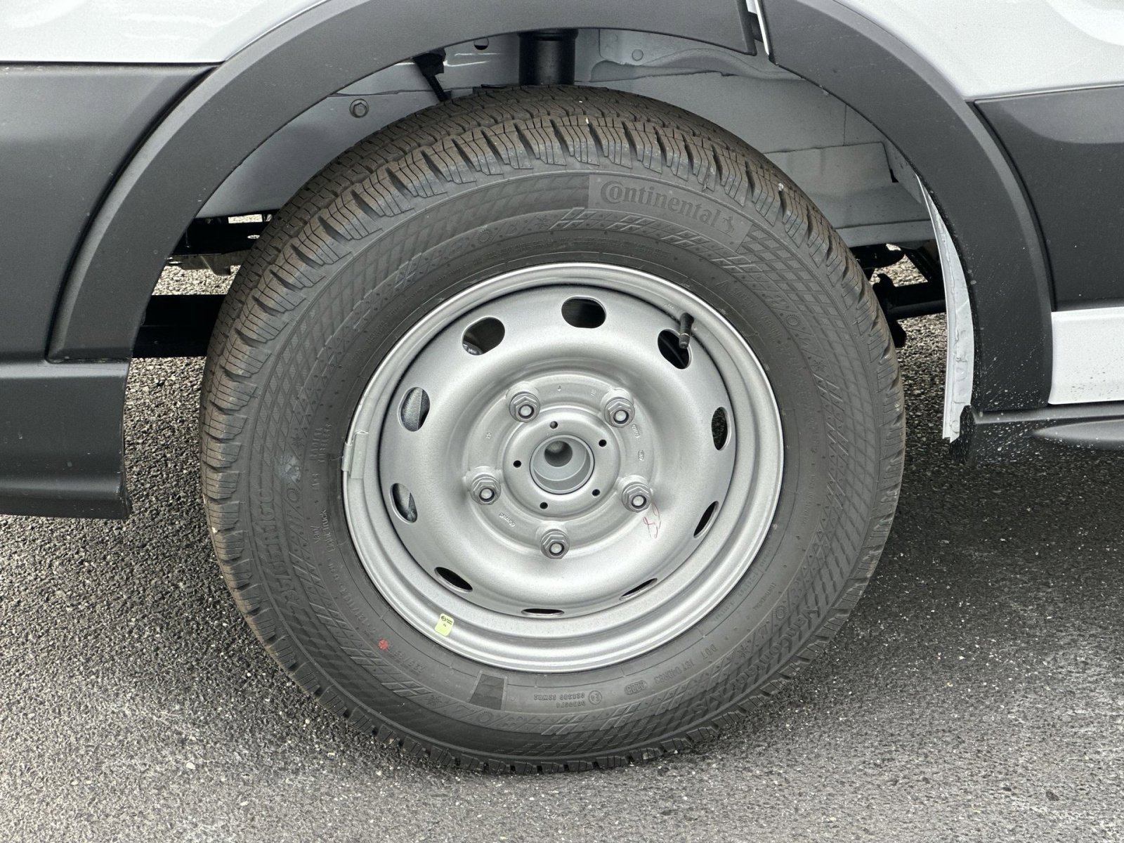 New 2026 Ford Transit 250 148 Medium Roof w/ Load Area Protection Package image 12