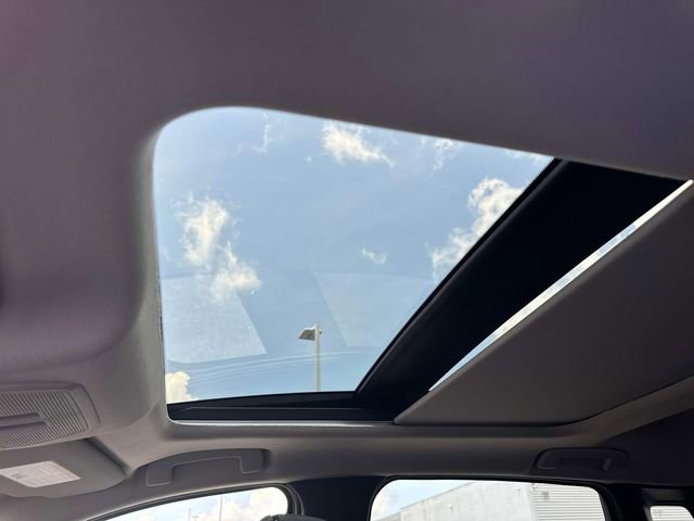 New 2025 Nissan Kicks SR w/ SR Premium Package image 20