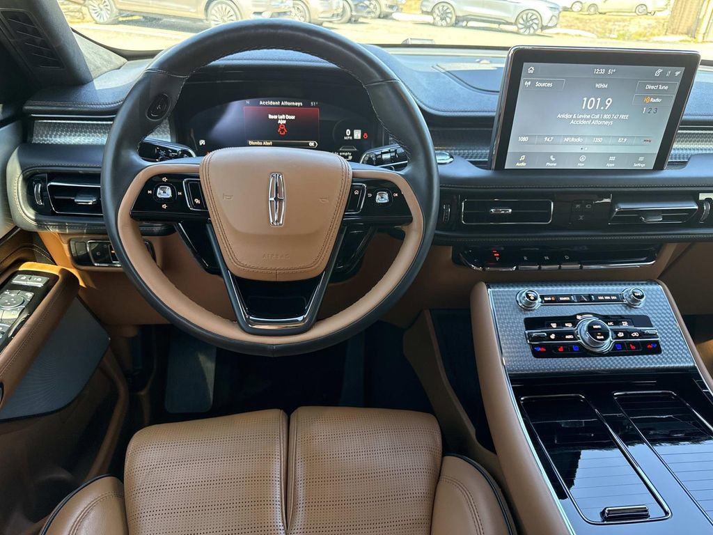 Certified 2024 Lincoln Aviator Black Label AWD/4WD image 17