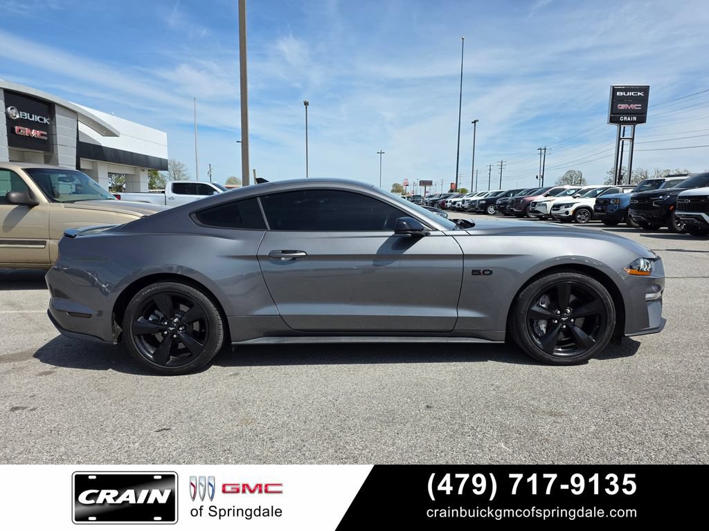 Used 2021 Ford Mustang GT Premium w/ Black Accent Package RWD image 9