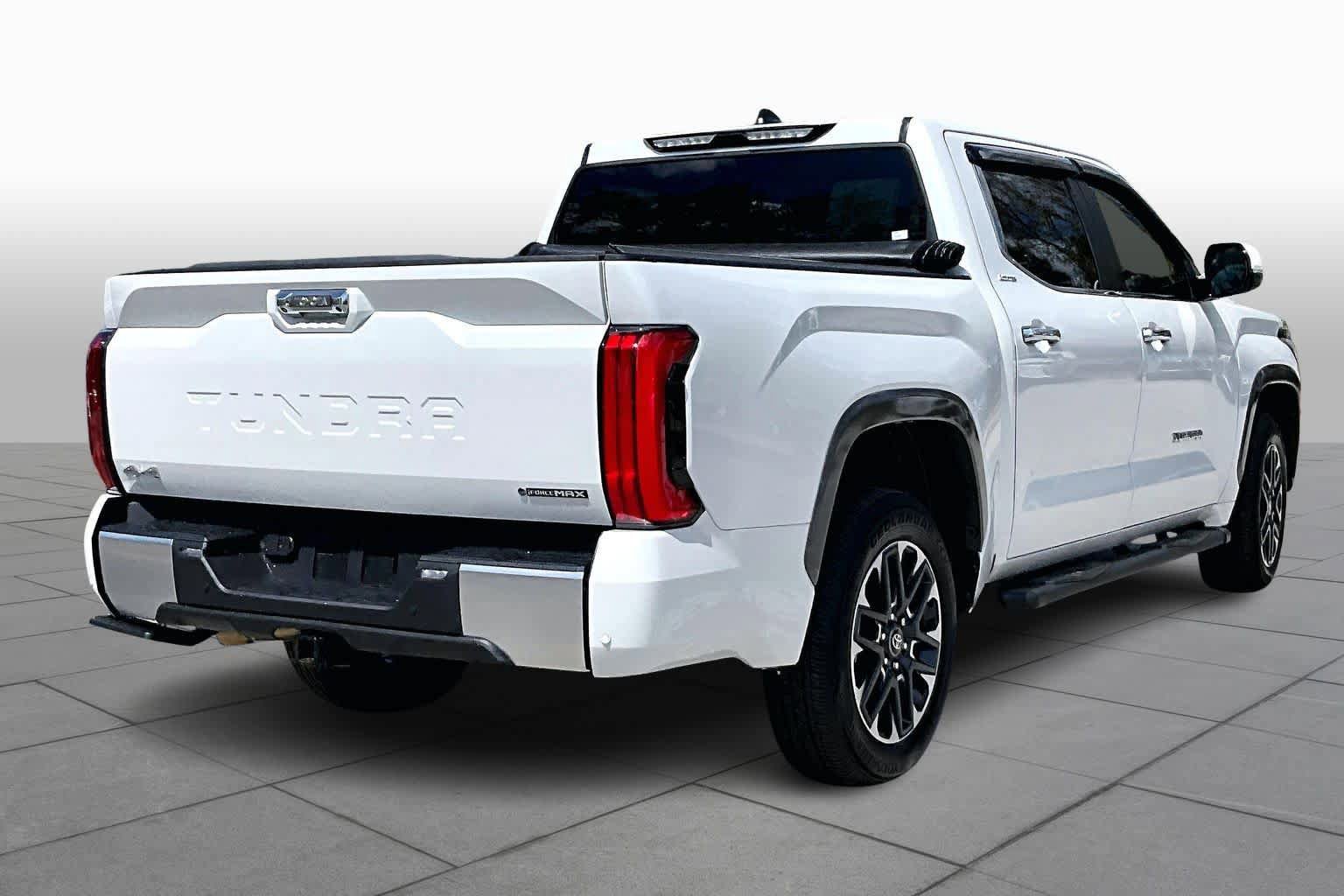 Used 2025 Toyota Tundra Limited AWD/4WD image 12