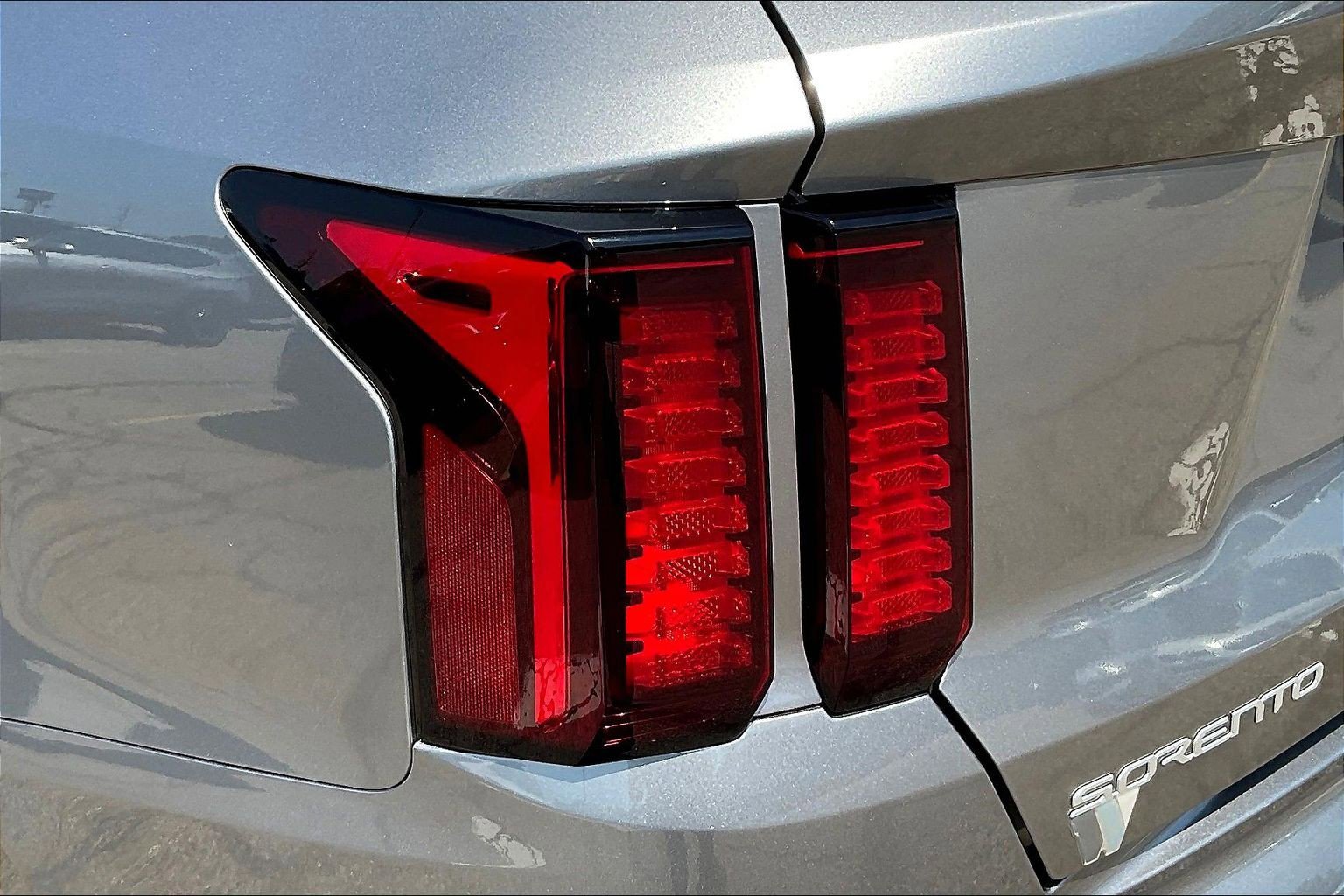 Used 2023 Kia Sorento EX AWD/4WD image 23