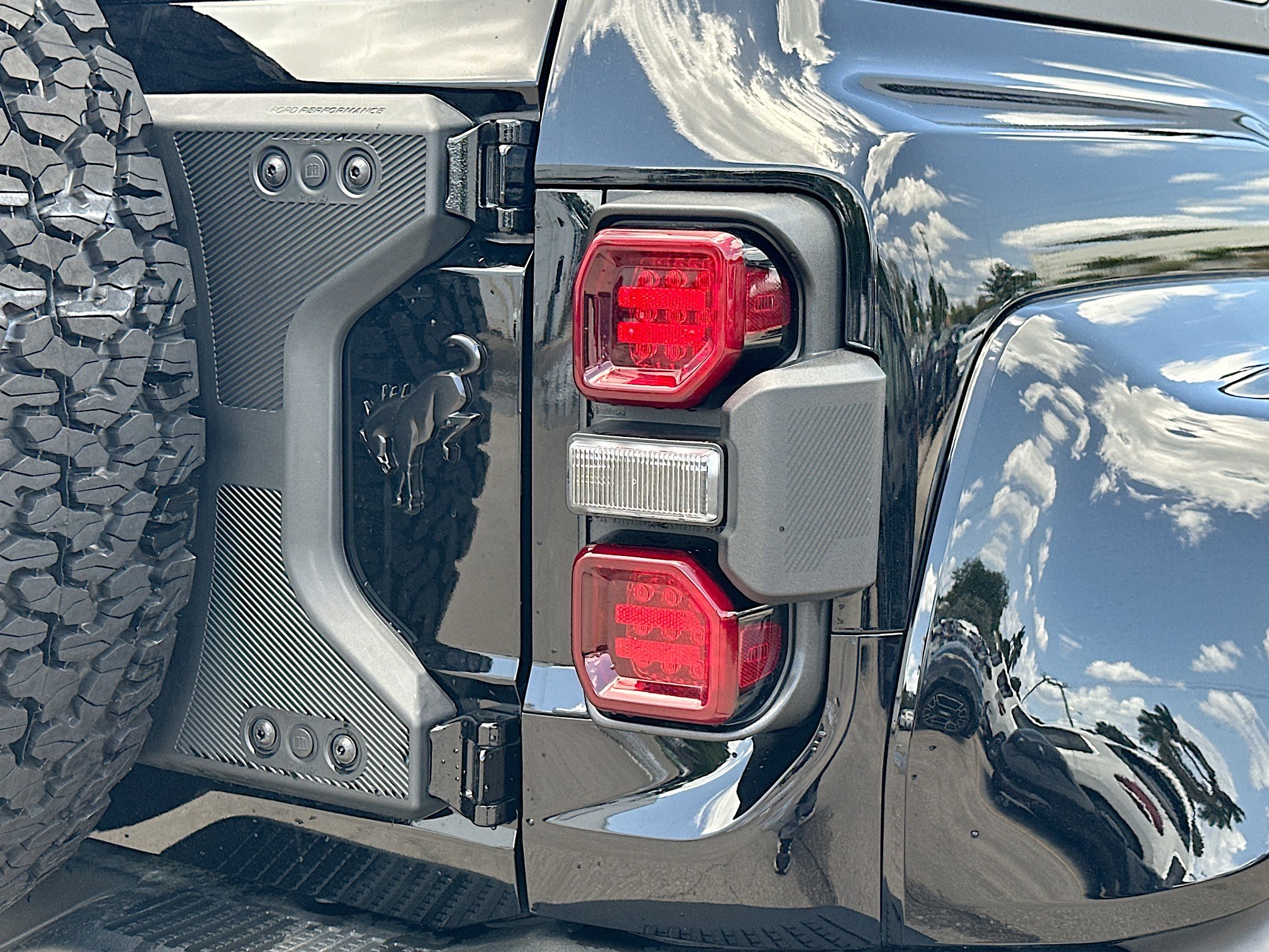 Used 2024 Ford Bronco Raptor w/ Interior Carbon Fiber Pack 6 AWD/4WD image 21