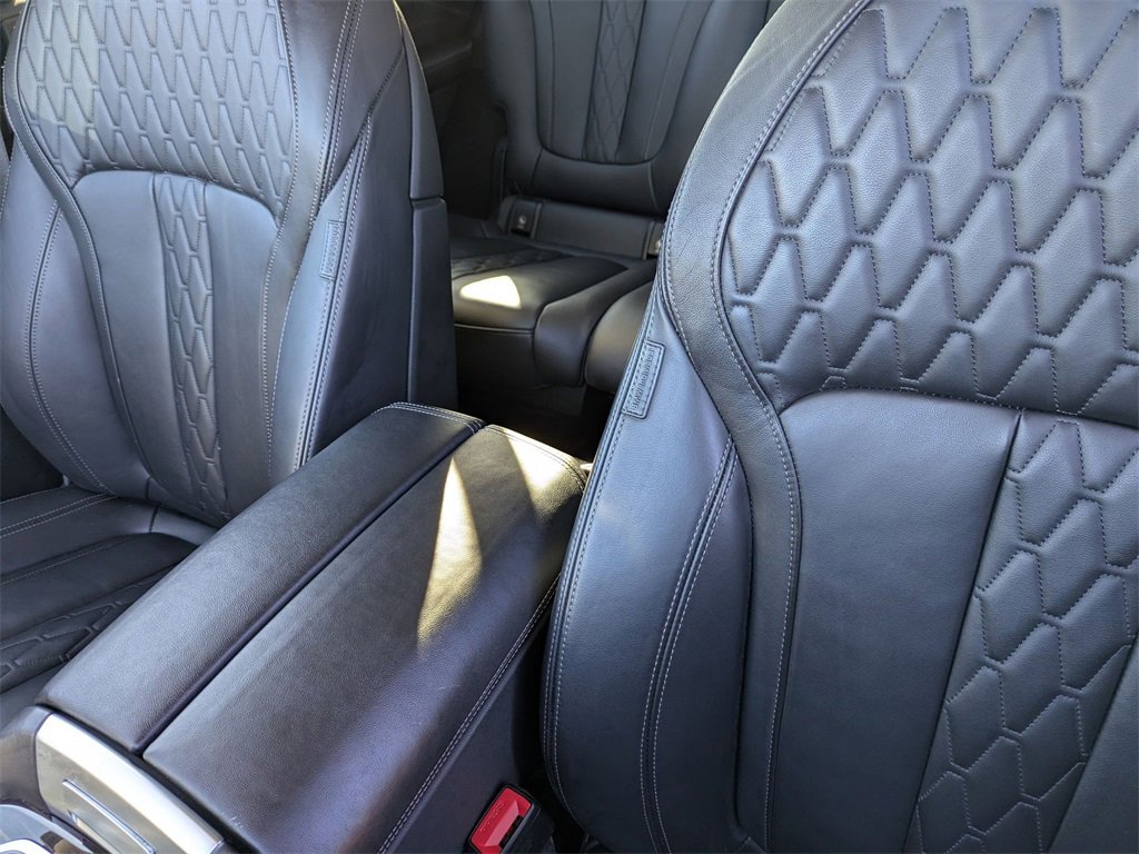 Used 2023 BMW X7 xDrive40i image 16