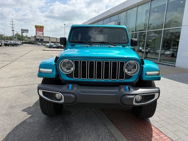 Used 2024 Jeep Wrangler Unlimited Sahara AWD/4WD image 2