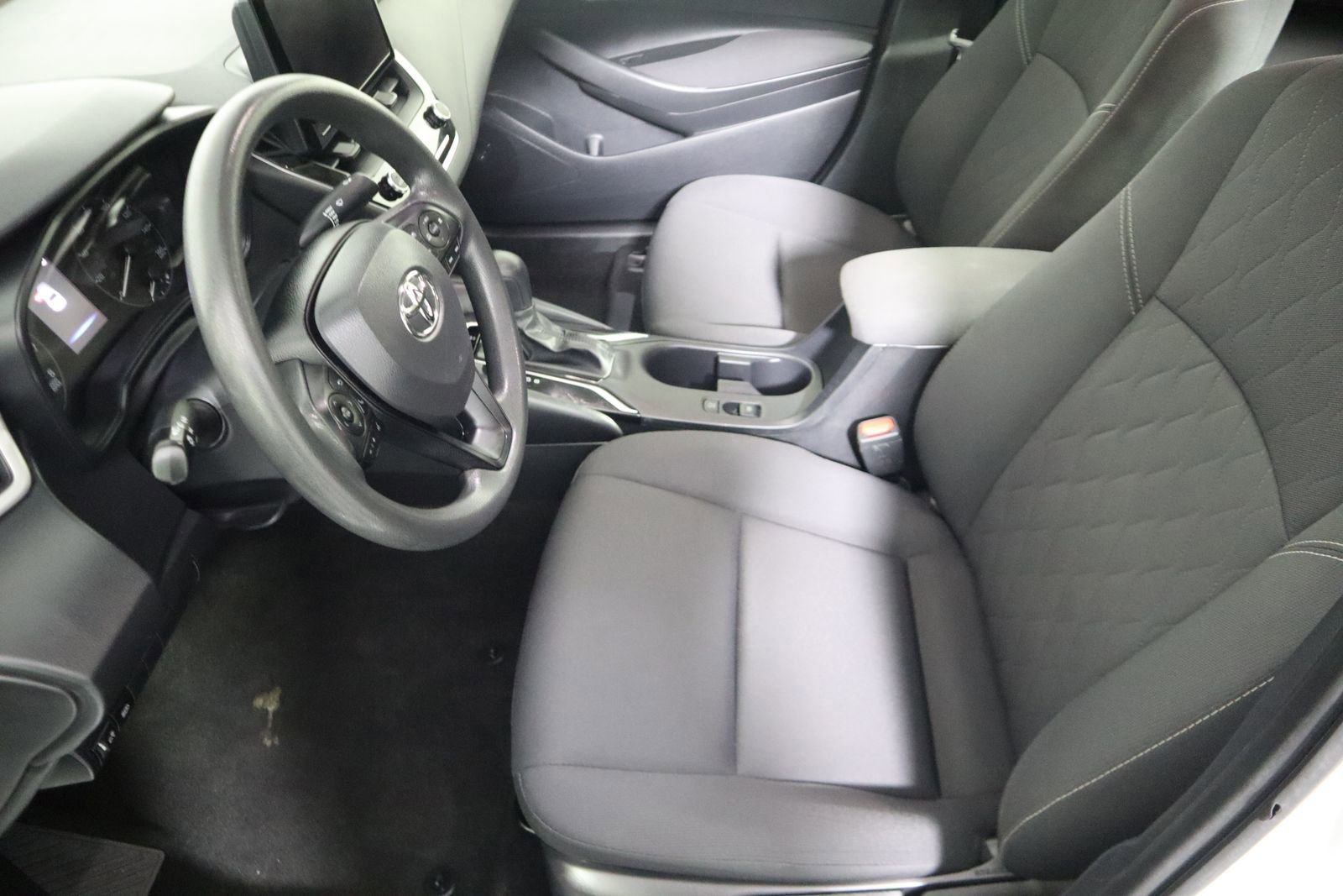 Used 2023 Toyota Corolla LE image 28
