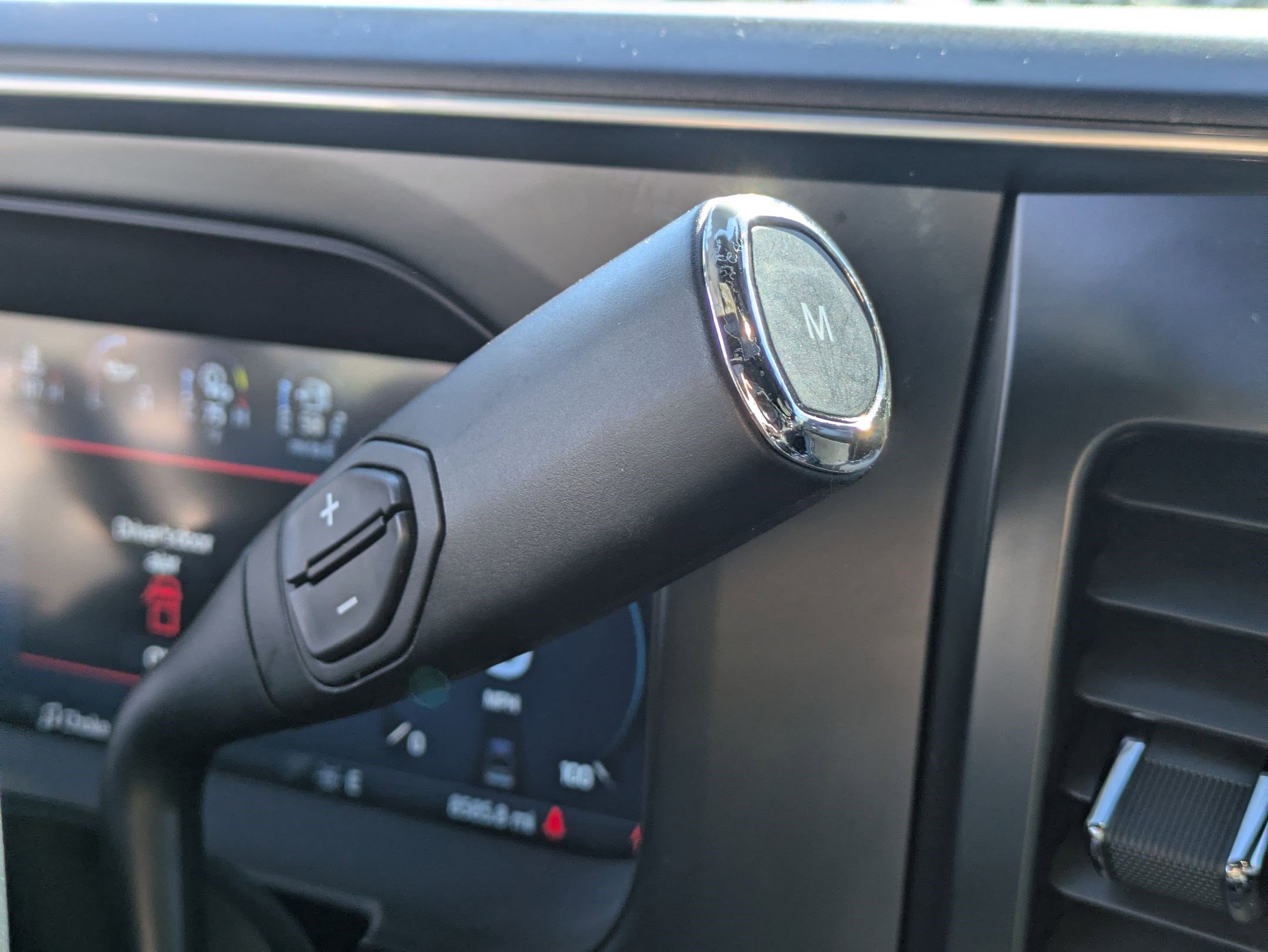 Used 2025 Ford F350 Platinum w/ FX4 Off-Road Package image 28