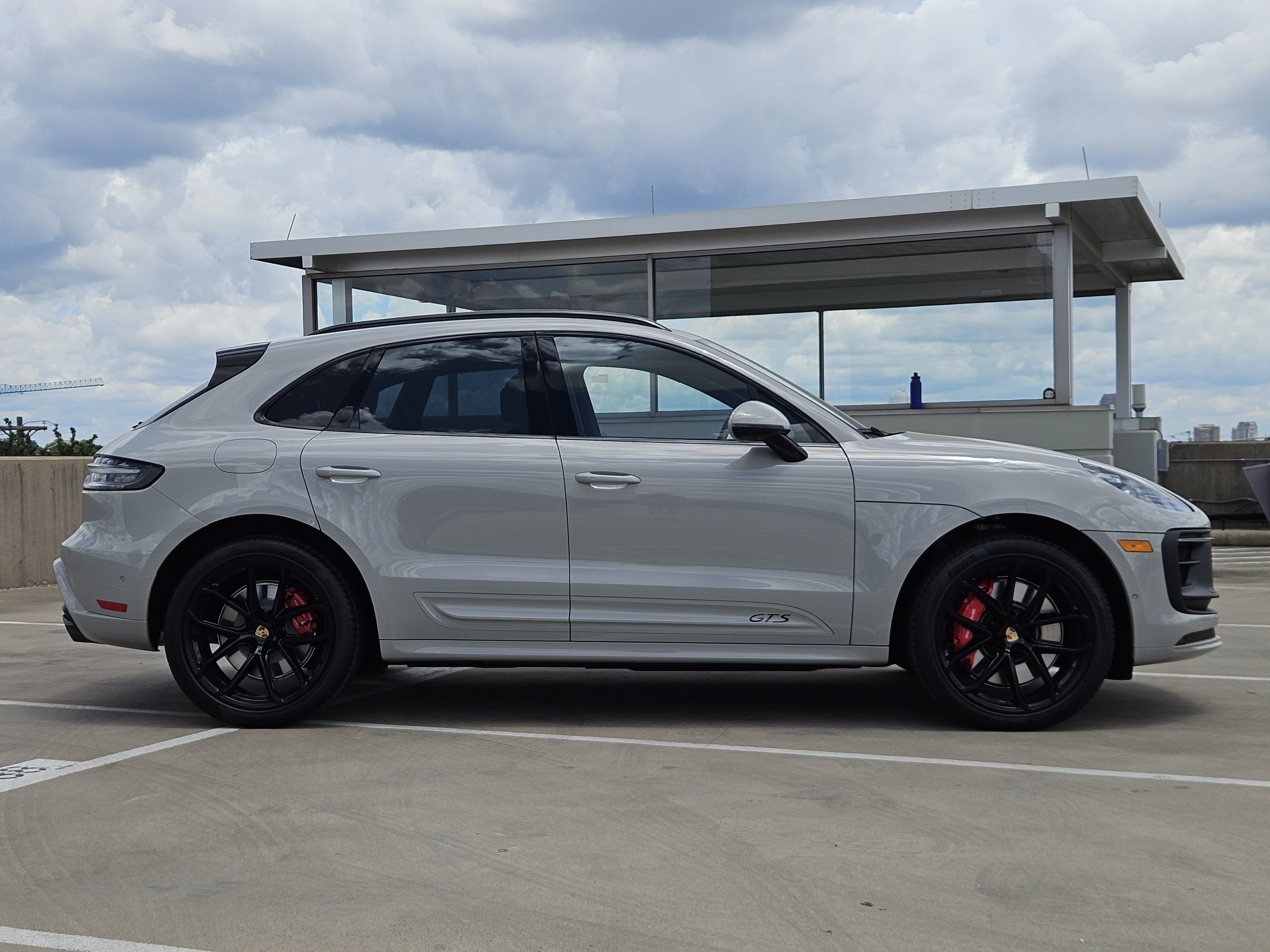 Certified 2026 Porsche Macan GTS AWD/4WD image 9