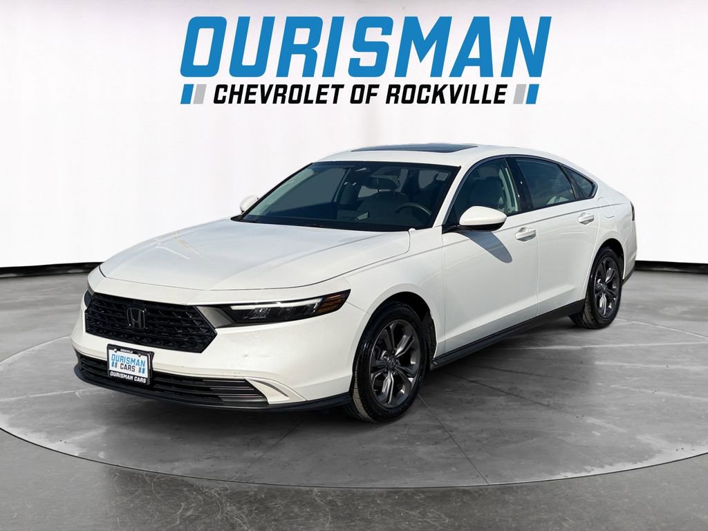 Used 2023 Honda Accord EX image 2