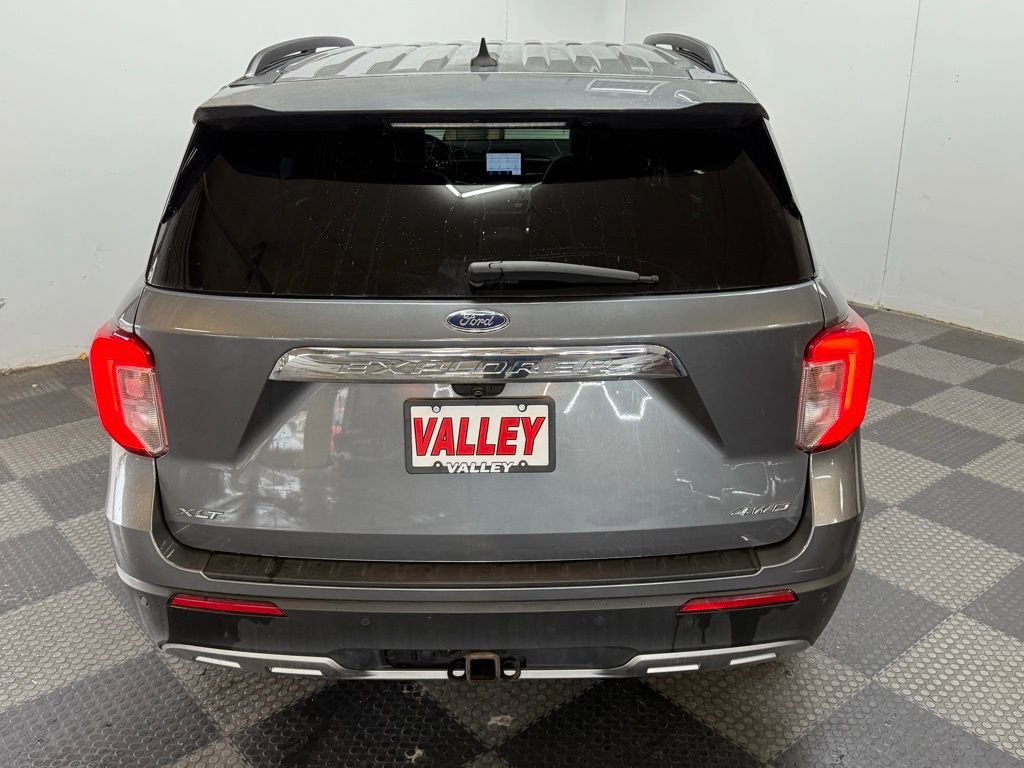 Certified 2022 Ford Explorer XLT w/ Equipment Group 202A image 12