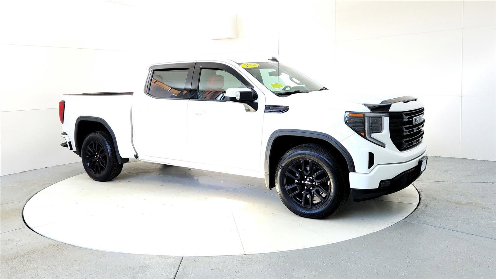 Used 2023 GMC Sierra 1500 Elevation AWD/4WD image 7
