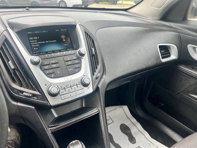 Used 2017 Chevrolet Equinox LS image 10