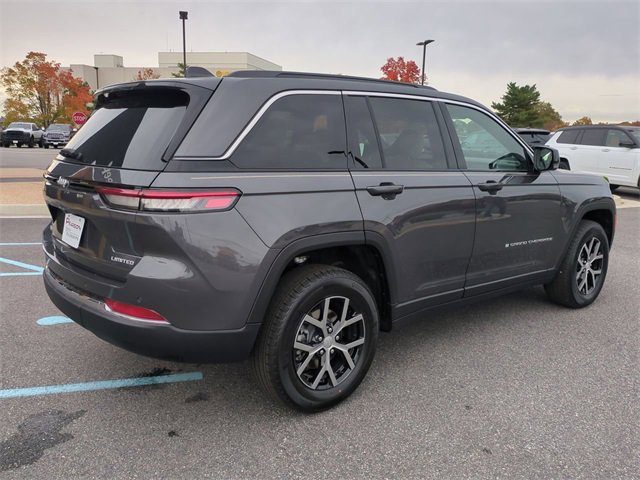 New 2025 Jeep Grand Cherokee Limited w/ Trailer Tow Package image 4