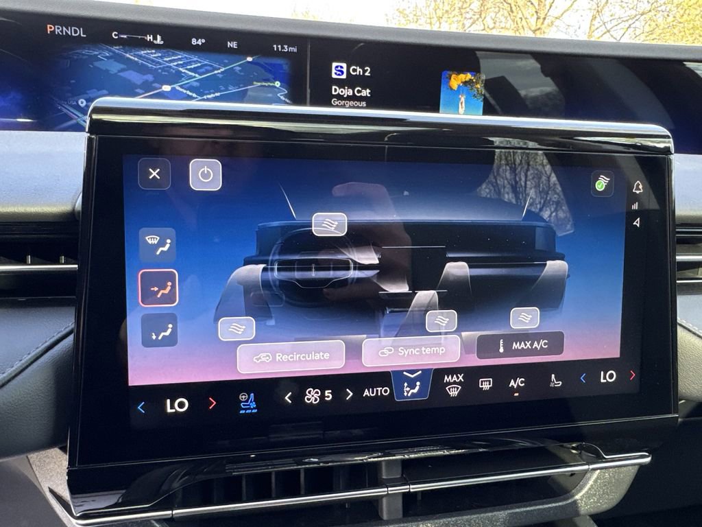 New 2026 Lincoln Nautilus Reserve AWD/4WD image 19