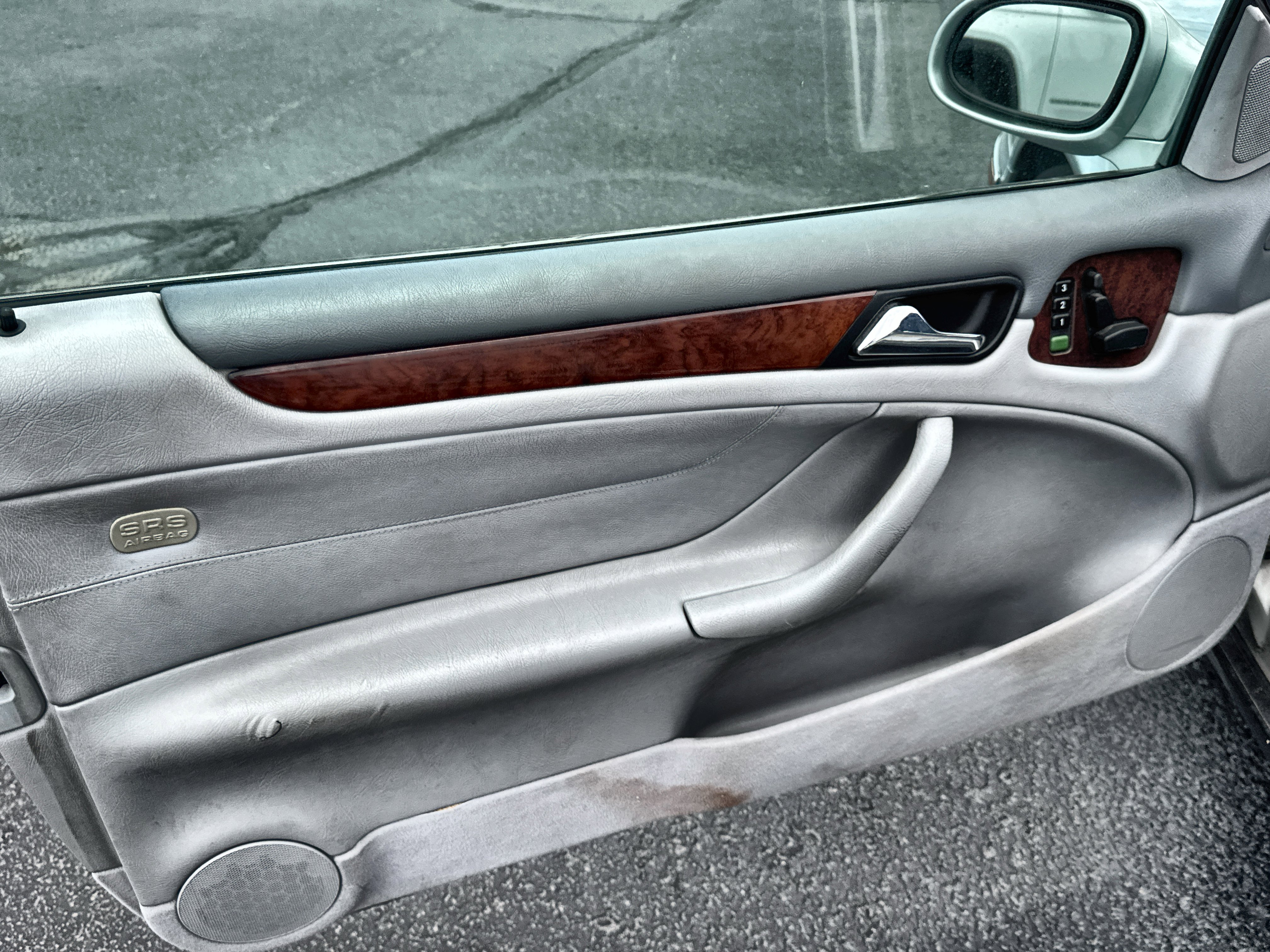 Used 1999 Mercedes-Benz CLK 320 Coupe image 20