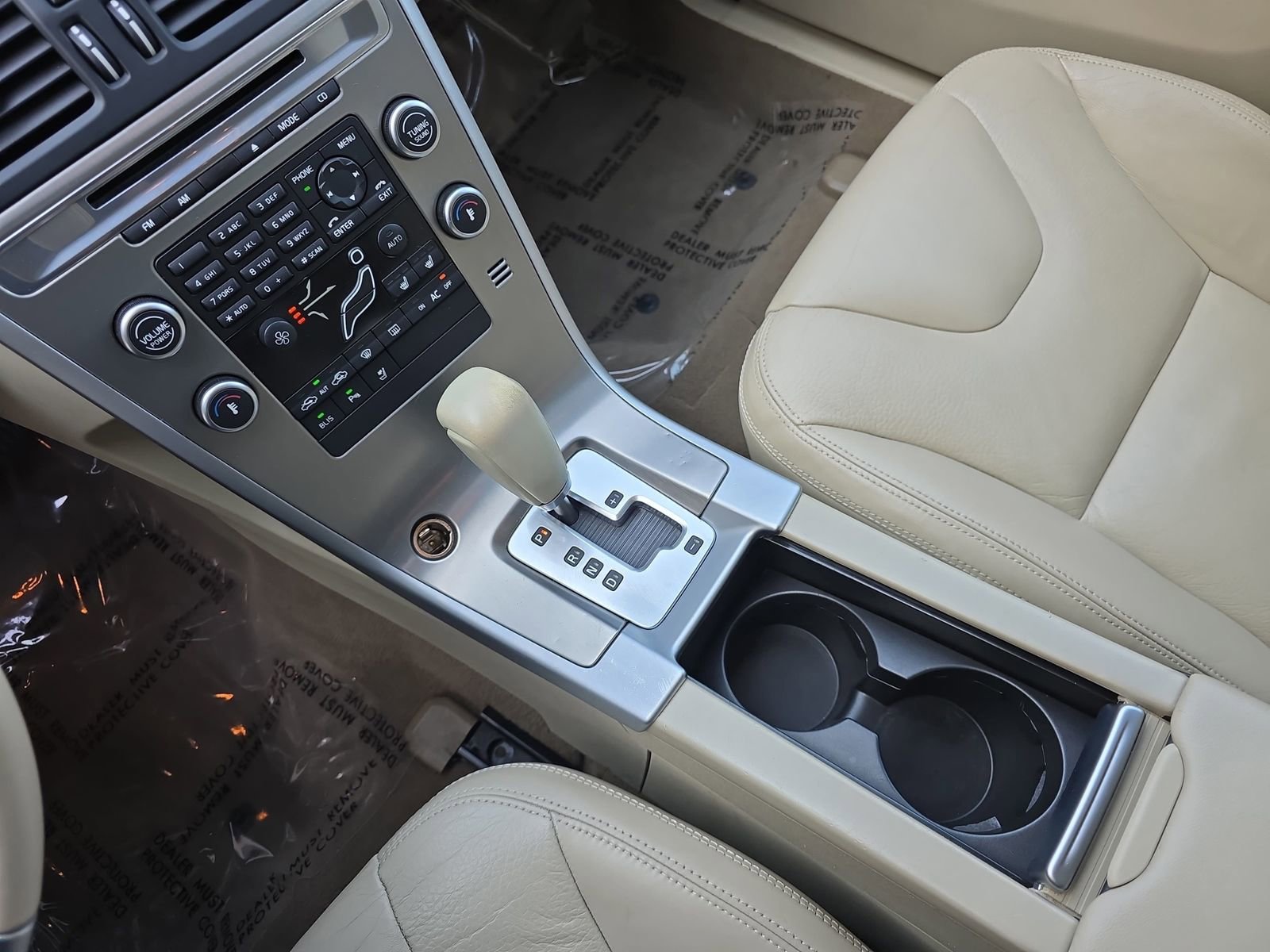 Used 2011 Volvo XC60 3.2 R-Design image 26