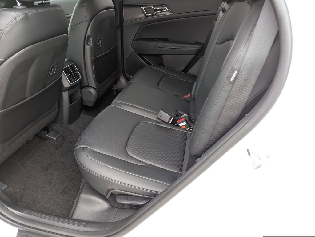 New 2026 Kia Sportage EX FWD image 17