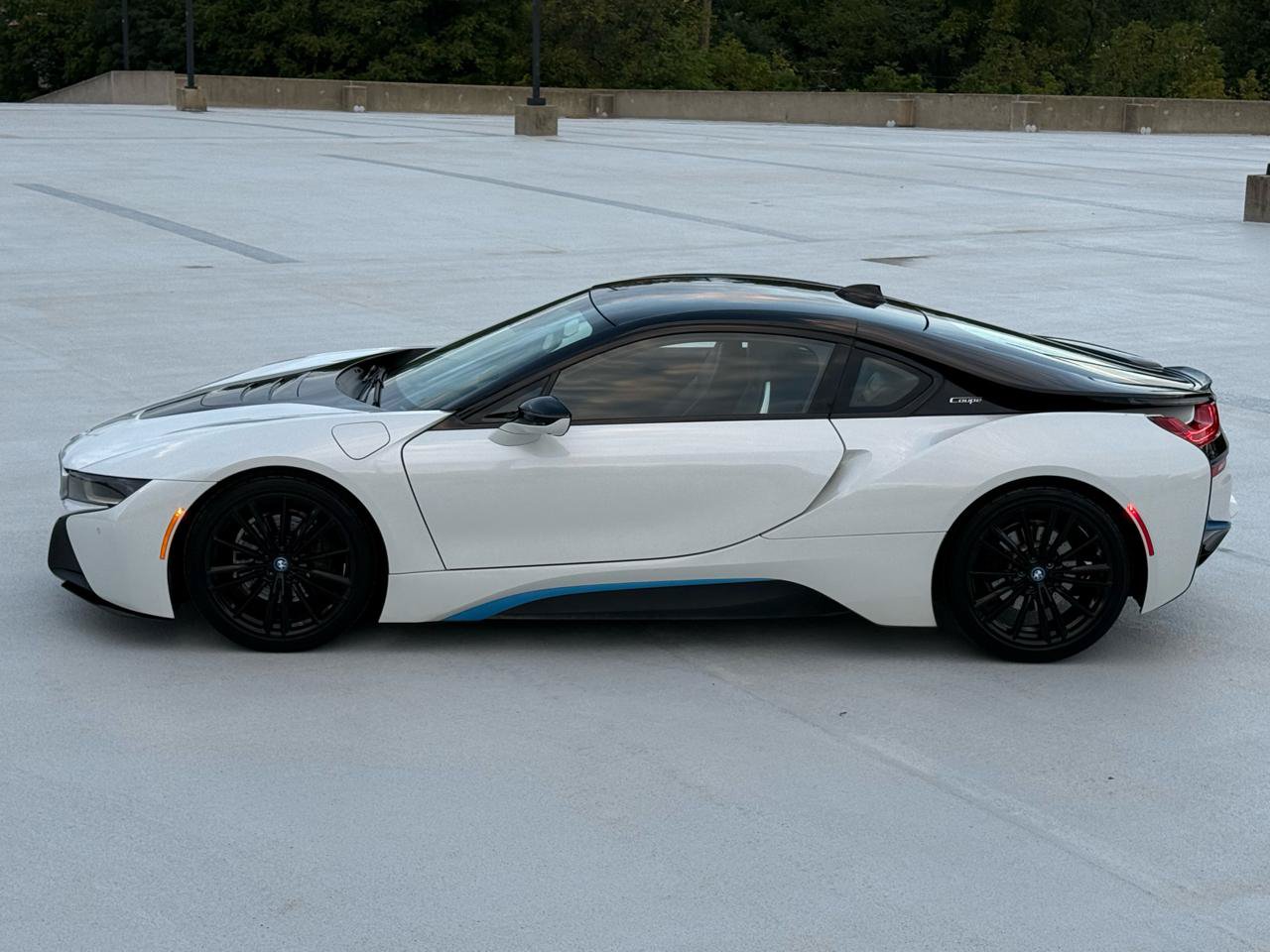 Used 2019 BMW i8 Coupe AWD/4WD image 34