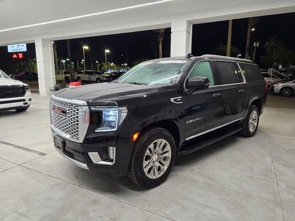 Used 2024 GMC Yukon XL Denali AWD/4WD image 2