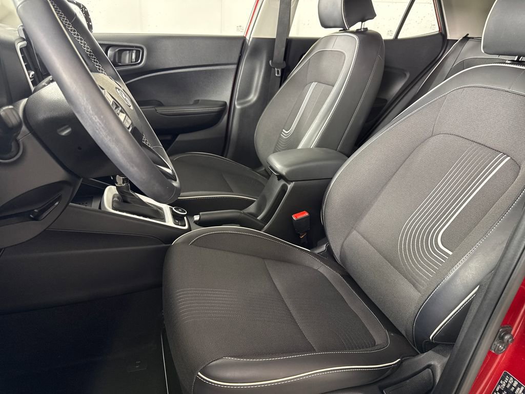 Certified 2023 Hyundai Venue Limited image 13