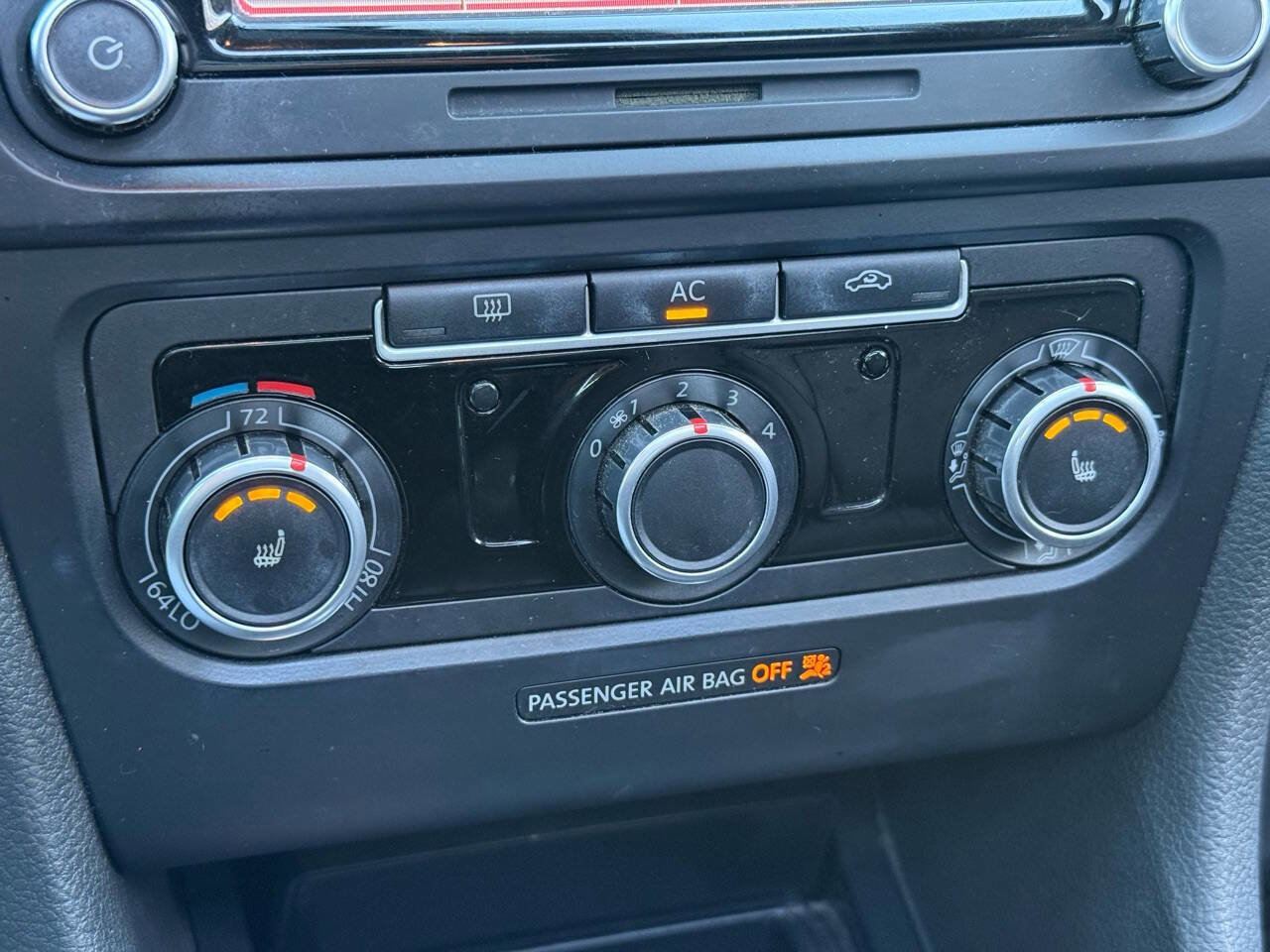 Used 2010 Volkswagen Jetta TDI FWD image 35