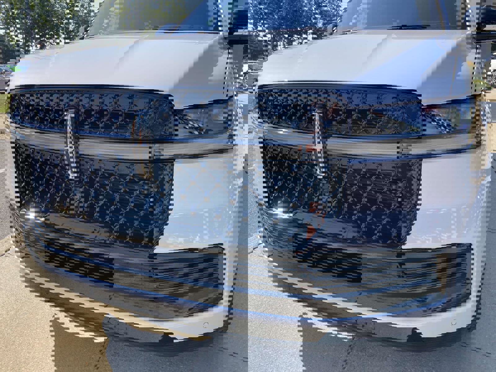 New 2025 Lincoln Navigator L Reserve w/ Jet Appearance Package image 10